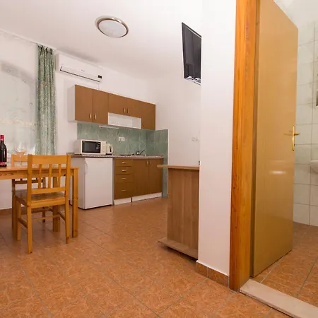 Apartman Pero *