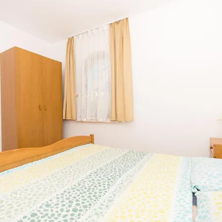 Apartment Pero Trogir