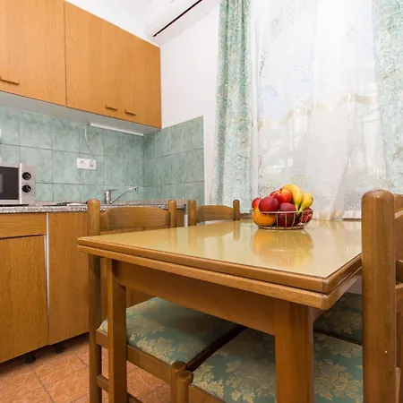 Apartment Pero Trogir