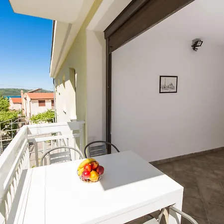 Pero * Trogir