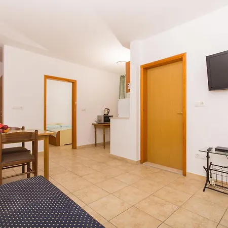 Apartment Pero *